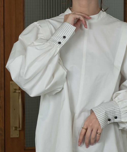 Amiur（エミレ）の「stand collar cuffs stitch blouse（シャツ 