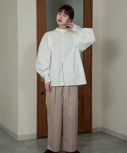 Amiur（エミレ）の「stand collar cuffs stitch blouse（シャツ 
