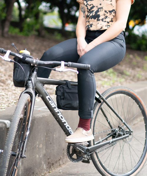 CHROME（クローム）の「［ CHROME / クローム ］DOUBLETRACK FRAME BAG MD / ダブルトラック フレーム バッグ ミディアム 耐水 4L 自転車バッグ ショルダーバッグ（ボディバッグ/ウエストポーチ・メンズ・ブラック/オリーブ・FREE）」の21枚目の写真