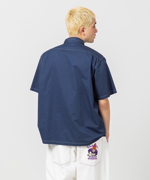 XLARGE（エクストララージ）の「OVERDYE S/S SHIRT/ メンズ　オーバーダイ加工　ロゴ刺繍　半袖シャツ（シャツ/ブラウス・メンズ・ブラック/ネイビー/ブラウン/グリーン・S/M/L/XL）」の8枚目の写真