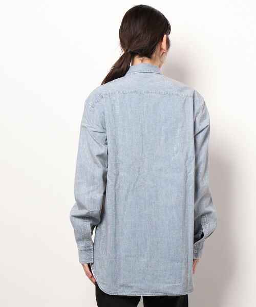GOLDEN GOOSE（ゴールデングース）の「GOLDEN GOOSE Denim shirt light wash/all over strass（シャツ/ブラウス・レディース・ライトインディゴブルー・SMALL/MEDIUM/LARGE/X-SMALL）」の8枚目の写真