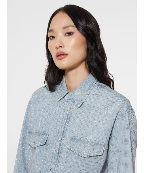 GOLDEN GOOSE（ゴールデングース）の「GOLDEN GOOSE Denim shirt light wash/all over strass（シャツ/ブラウス・レディース・ライトインディゴブルー・SMALL/MEDIUM/LARGE/X-SMALL）」の4枚目の写真
