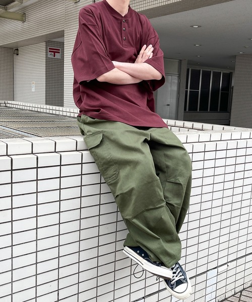 kutir（クティール）の「ヘンリーネック無地ポケットTシャツ（Tシャツ/カットソー・メンズ・ボルドー/オフホワイト/ブラック/グリーン/ブラウン/カーキ・MEDIUM/LARGE）」の6枚目の写真