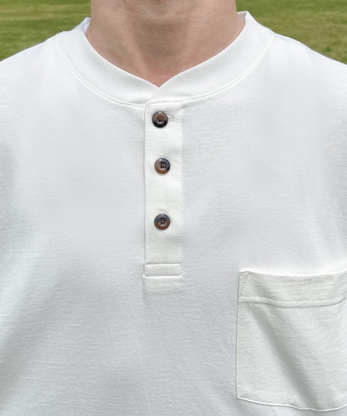 kutir（クティール）の「ヘンリーネック無地ポケットTシャツ（Tシャツ/カットソー・メンズ・ボルドー/オフホワイト/ブラック/グリーン/ブラウン/カーキ・MEDIUM/LARGE）」の13枚目の写真