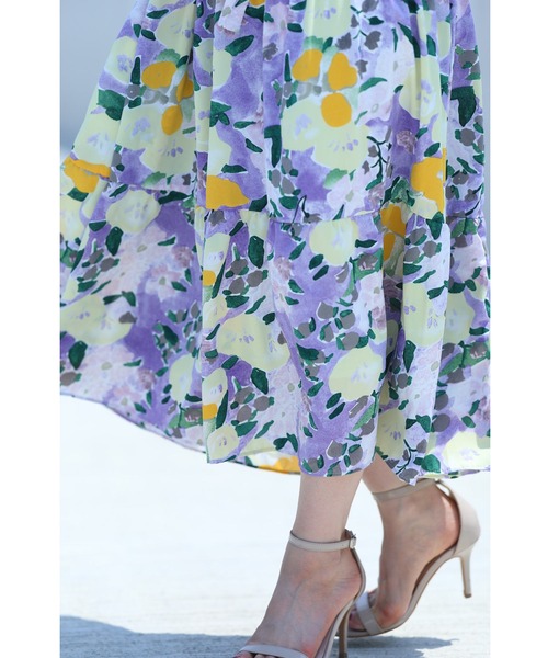 cawaii(カワイイ)の「(ベルト付き)黄色の花咲く一目惚れ水彩画ロングワンピース(ワンピース・レディース・パープル・FREE)」の20枚目の写真