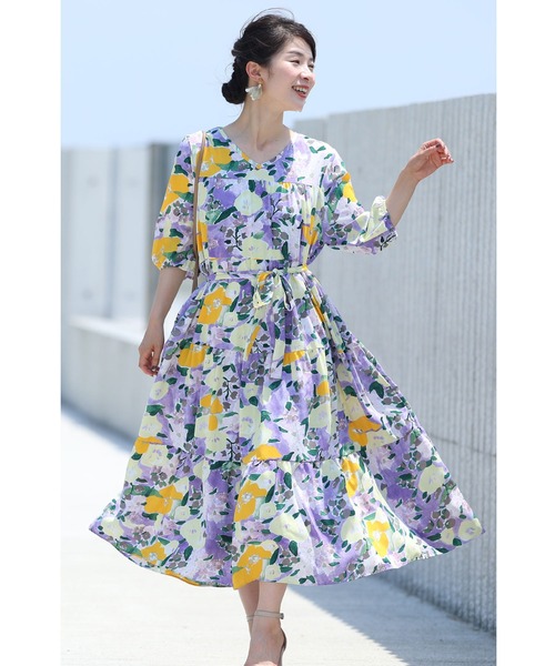 cawaii(カワイイ)の「(ベルト付き)黄色の花咲く一目惚れ水彩画ロングワンピース(ワンピース・レディース・パープル・FREE)」の8枚目の写真