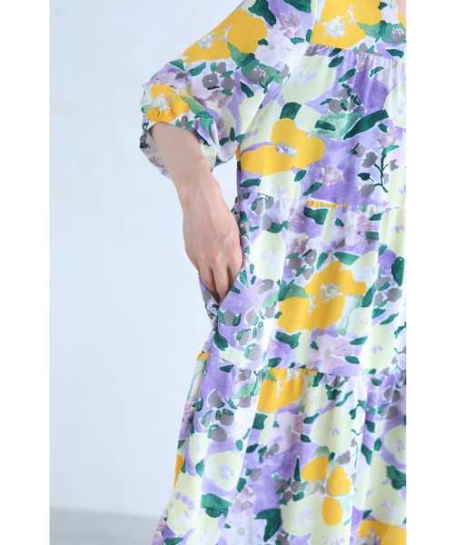 cawaii(カワイイ)の「(ベルト付き)黄色の花咲く一目惚れ水彩画ロングワンピース(ワンピース・レディース・パープル・FREE)」の14枚目の写真