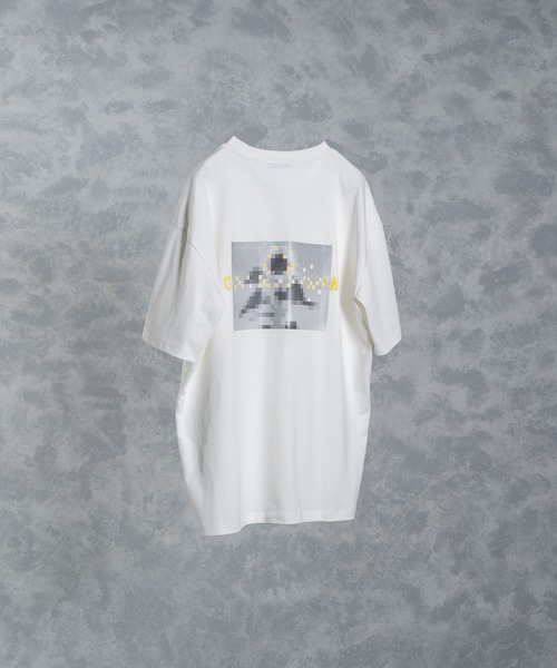 ADRER（アドラー）の「【Ukraina charity】heavy weight cotton big T-shirt/ウクライナチャリティーヘビーウェイトコットンビックTシャツ（Tシャツ/カットソー・メンズ・ホワイト・X-SMALL/SMALL/MEDIUM/LARGE）」の4枚目の写真