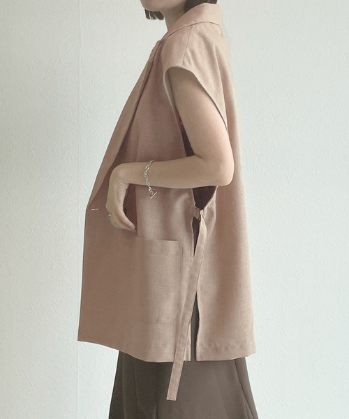 w closet（ダブルクローゼット）の「サイドベルトテーラードジレ（ベスト・レディース・アイボリー/グレイッシュベージュ/ダークベージュ・FREE）」の14枚目の写真