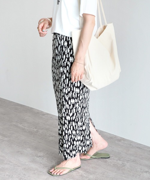 reca（レカ）の「アニマル柄プリントプリーツスカート（スカート・レディース・ブラック/アイボリー/グレー系/ブラック系その他/ブラック系その他2/ベージュ系その他2・FREE）」の8枚目の写真