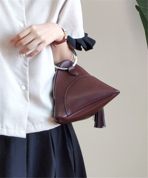 LA VORAGINE（ラ ヴォラジネ）の「リングハンドル　タッセル付　デザインハンドバッグ（ハンドバッグ・レディース・ブラック/ブラウン/ホワイト/グリーン・FREE）」の13枚目の写真