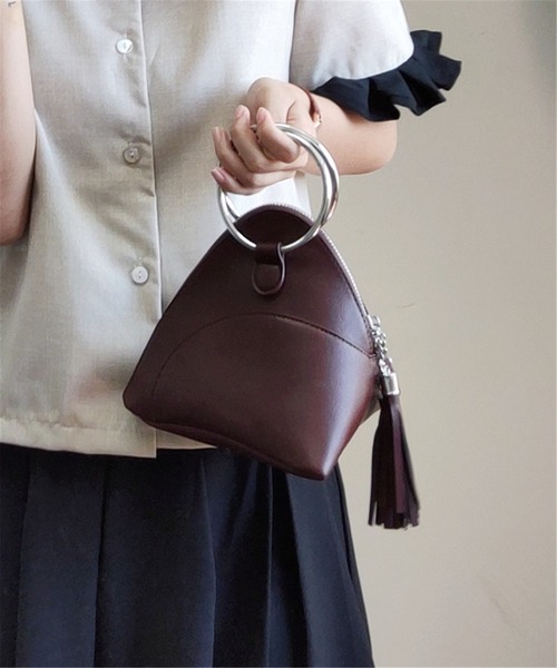 LA VORAGINE（ラ ヴォラジネ）の「リングハンドル　タッセル付　デザインハンドバッグ（ハンドバッグ・レディース・ブラック/ブラウン/ホワイト/グリーン・FREE）」の5枚目の写真