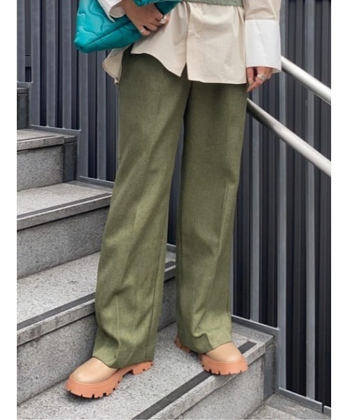 MOUSSY（マウジー）の「STRAIGHT TUCK パンツ（その他パンツ・レディース・カーキ/ベージュ・1/0/2）」の16枚目の写真