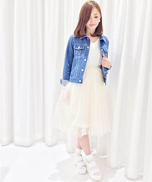 one after another NICE CLAUP（ワンアフターアナザーナイスクラップ）の「【non-no6月号掲載 ナイスクラップ】Ｇジャン（デニムジャケット・レディース・オフホワイト/ブルー/ネイビー・FREE）」の14枚目の写真