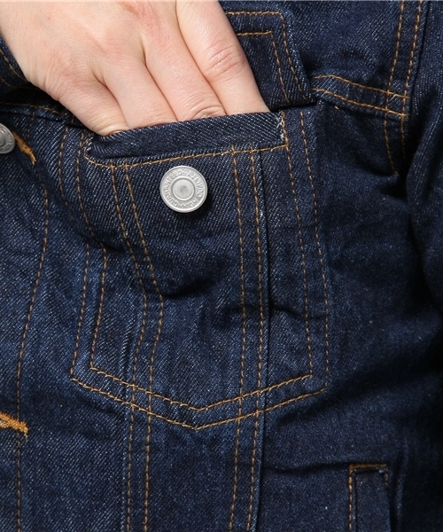 one after another NICE CLAUP（ワンアフターアナザーナイスクラップ）の「【non-no6月号掲載 ナイスクラップ】Ｇジャン（デニムジャケット・レディース・オフホワイト/ブルー/ネイビー・FREE）」の7枚目の写真