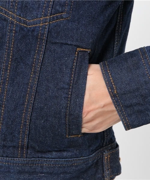 one after another NICE CLAUP（ワンアフターアナザーナイスクラップ）の「【non-no6月号掲載 ナイスクラップ】Ｇジャン（デニムジャケット・レディース・オフホワイト/ブルー/ネイビー・FREE）」の8枚目の写真