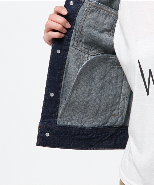 one after another NICE CLAUP（ワンアフターアナザーナイスクラップ）の「【non-no6月号掲載 ナイスクラップ】Ｇジャン（デニムジャケット・レディース・オフホワイト/ブルー/ネイビー・FREE）」の10枚目の写真