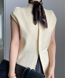 Ameri（アメリ）の「UND REVERSIBLE MOTTLED FUR VEST（ベスト