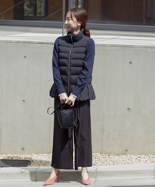 Sono(ソーノ)の「【SONO/ソーノ】フェミニニティダウンベスト(ダウンベスト・レディース・ライトベージュ/ネイビー・1)」の9枚目の写真