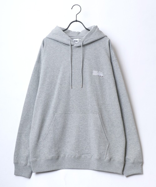 FIRST DOWN(ファーストダウン)の「FIRST DOWN/ファーストダウン ビッグシルエット 裏起毛 ワンポイント刺繍 スウェット パーカー(パーカー・メンズ・ホワイト/ブラック/グレー/グリーン・M/L/XL)」の7枚目の写真