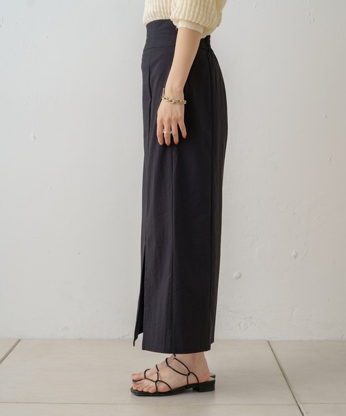 Kastane（カスタネ）の「【サイズ展開あり】スリットIラインスカート（スカート・レディース・ブラック・1/0）」の4枚目の写真