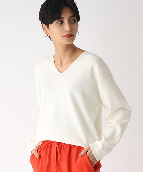 OPAQUE.CLIP（オペークドットクリップ）の「◆シルキーウールMIX Vネックニット【WEB限定カラー】（ニット/セーター・レディース・ブラック/オフホワイト/ダークオレンジ/ベージュ系8/ブルー/イエロー/ダークブラウン・36/38/40/42）」の12枚目の写真