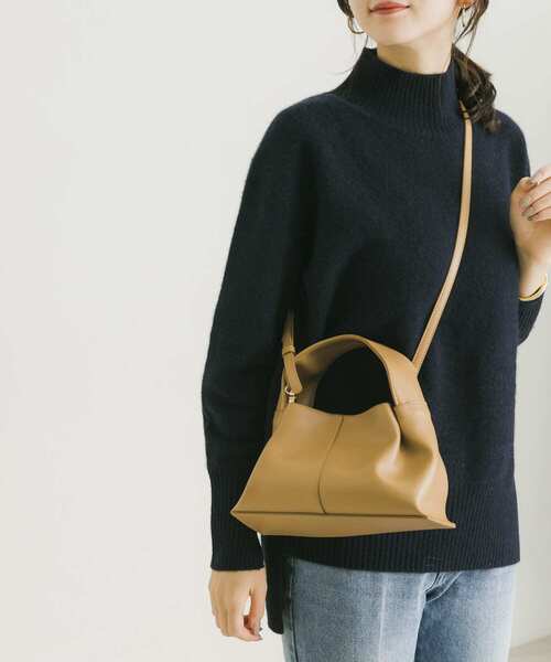 URBAN RESEARCH(アーバンリサーチ)の「ワンハンドル2WAYタックバッグ(ハンドバッグ・レディース・ベージュ/ブラック・-)」の18枚目の写真