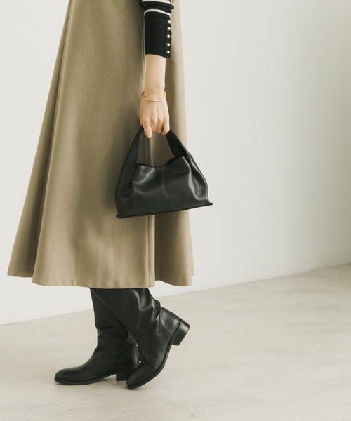 URBAN RESEARCH(アーバンリサーチ)の「ワンハンドル2WAYタックバッグ(ハンドバッグ・レディース・ベージュ/ブラック・-)」の12枚目の写真