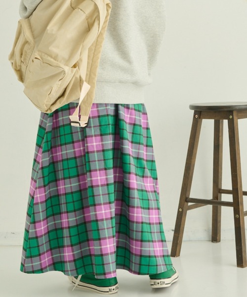 MERLOT（メルロー）の「カラーチェックフレアスカート（スカート・レディース・イエロー/グリーン/ピンク・FREE）」の12枚目の写真