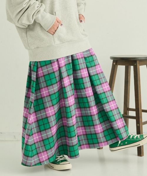 MERLOT（メルロー）の「カラーチェックフレアスカート（スカート・レディース・イエロー/グリーン/ピンク・FREE）」の15枚目の写真