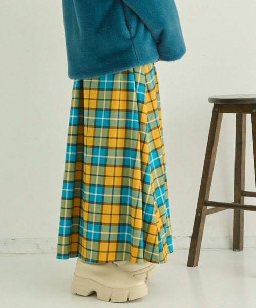 MERLOT（メルロー）の「カラーチェックフレアスカート（スカート・レディース・イエロー/グリーン/ピンク・FREE）」の16枚目の写真