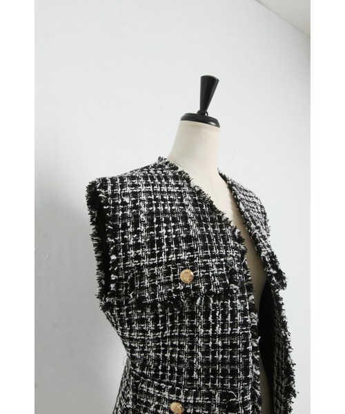 &. NOSTALGIA（アンドドットノスタルジア）の「【石井亜美さんコラボ】ツイードペプラムジレ（ベスト・レディース・ブラック・FREE）」の16枚目の写真
