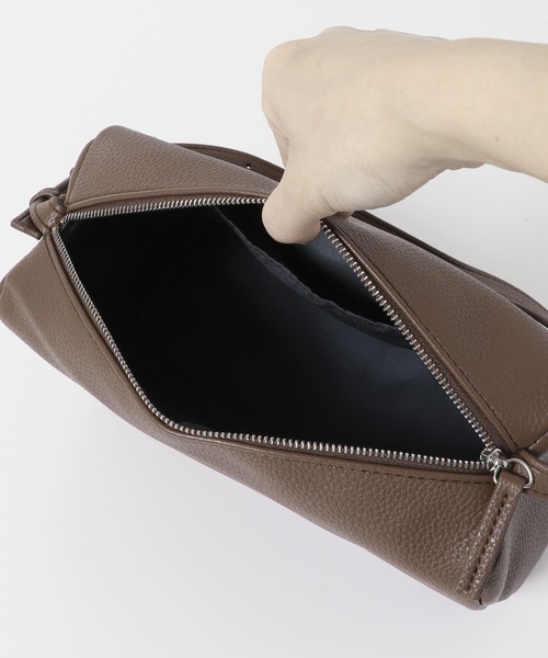 URBAN RESEARCH(アーバンリサーチ)の「ソフトボストンバッグ(ボストンバッグ・レディース・ブラック/ブラウン・-)」の7枚目の写真