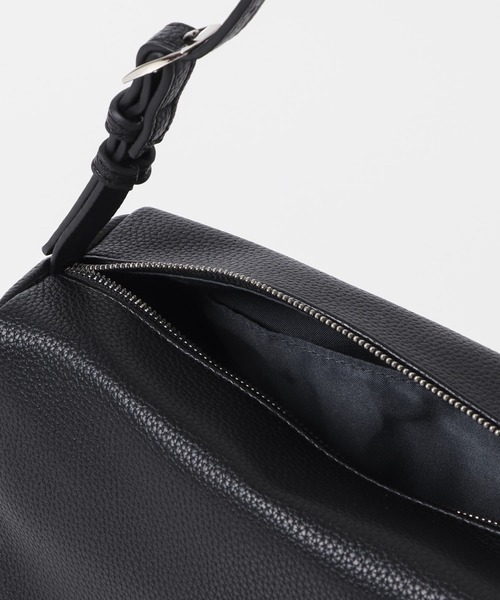 URBAN RESEARCH(アーバンリサーチ)の「ソフトボストンバッグ(ボストンバッグ・レディース・ブラック/ブラウン・-)」の8枚目の写真