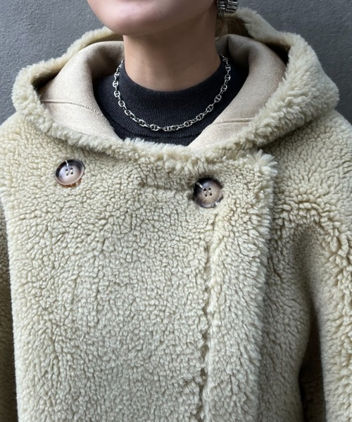 CIAOPANIC（チャオパニック）の「リバーシブルフェイクボアコート（ムートンコート・レディース・レモンイエロー/チャコールグレー・FREE）」の12枚目の写真