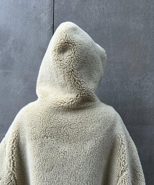 CIAOPANIC（チャオパニック）の「リバーシブルフェイクボアコート（ムートンコート・レディース・レモンイエロー/チャコールグレー・FREE）」の5枚目の写真