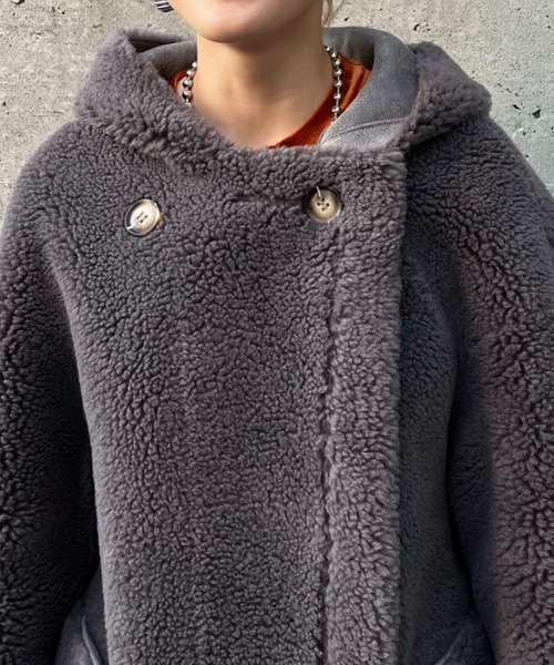 CIAOPANIC（チャオパニック）の「リバーシブルフェイクボアコート（ムートンコート・レディース・レモンイエロー/チャコールグレー・FREE）」の8枚目の写真