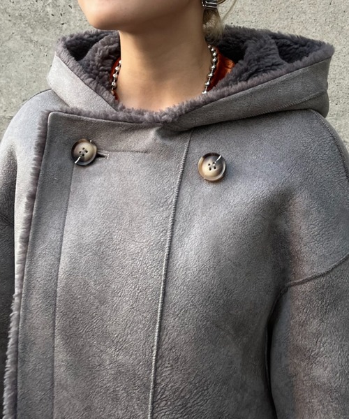 CIAOPANIC（チャオパニック）の「リバーシブルフェイクボアコート（ムートンコート・レディース・レモンイエロー/チャコールグレー・FREE）」の9枚目の写真