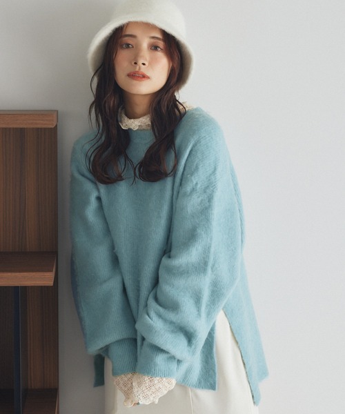 mysty woman（ミスティウーマン）の「ふわ軽シャギーニット　173984（ニット/セーター・レディース・ホワイト/ライトグレー/ブルー/モカ・FREE）」の4枚目の写真