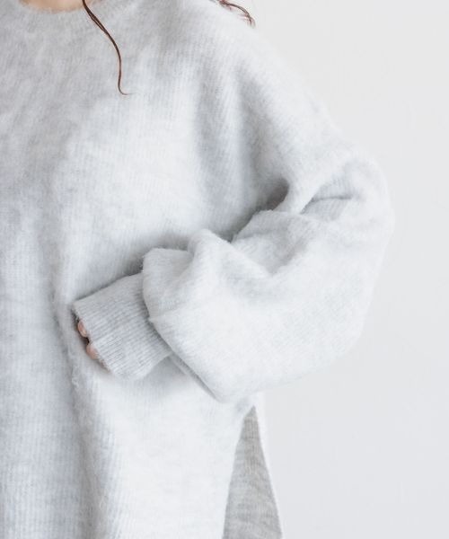 mysty woman（ミスティウーマン）の「ふわ軽シャギーニット　173984（ニット/セーター・レディース・ホワイト/ライトグレー/ブルー/モカ・FREE）」の14枚目の写真