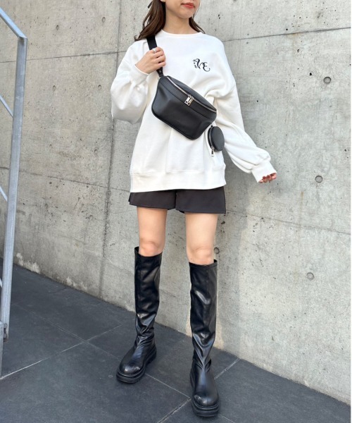 OLIVE des OLIVE（オリーブデオリーブ）の「ワンポイント刺繍チュニックスウェット（スウェット・レディース・オートミール/オフホワイト/ブラック・FREE）」の4枚目の写真