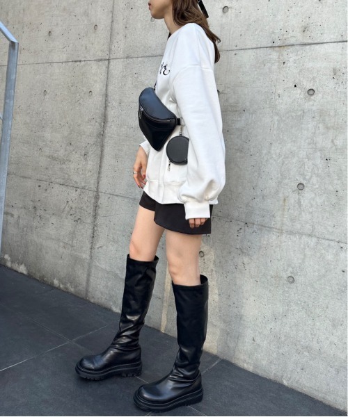 OLIVE des OLIVE（オリーブデオリーブ）の「ワンポイント刺繍チュニックスウェット（スウェット・レディース・オートミール/オフホワイト/ブラック・FREE）」の5枚目の写真