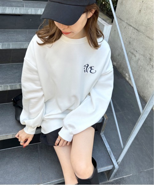 OLIVE des OLIVE（オリーブデオリーブ）の「ワンポイント刺繍チュニックスウェット（スウェット・レディース・オートミール/オフホワイト/ブラック・FREE）」の11枚目の写真