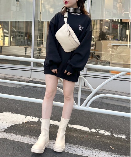 OLIVE des OLIVE（オリーブデオリーブ）の「ワンポイント刺繍チュニックスウェット（スウェット・レディース・オートミール/オフホワイト/ブラック・FREE）」の14枚目の写真