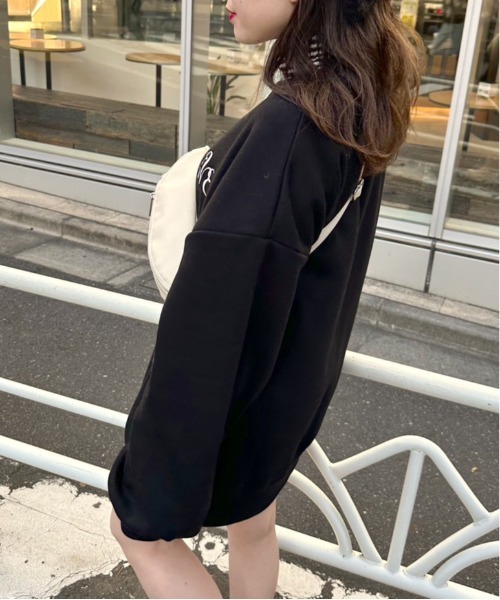 OLIVE des OLIVE（オリーブデオリーブ）の「ワンポイント刺繍チュニックスウェット（スウェット・レディース・オートミール/オフホワイト/ブラック・FREE）」の18枚目の写真