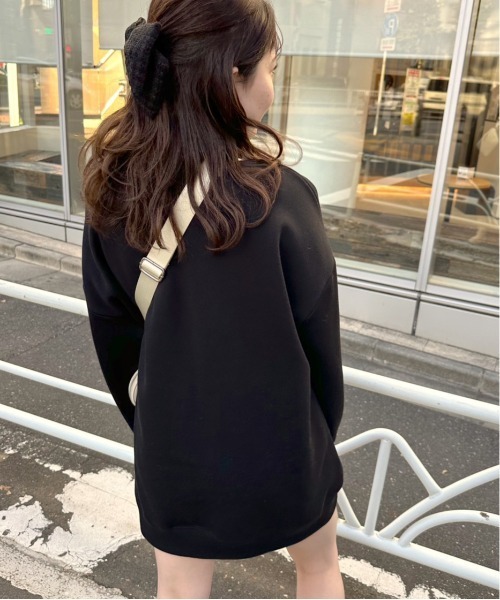 OLIVE des OLIVE（オリーブデオリーブ）の「ワンポイント刺繍チュニックスウェット（スウェット・レディース・オートミール/オフホワイト/ブラック・FREE）」の19枚目の写真