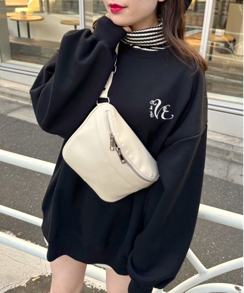 OLIVE des OLIVE（オリーブデオリーブ）の「ワンポイント刺繍チュニックスウェット（スウェット・レディース・オートミール/オフホワイト/ブラック・FREE）」の17枚目の写真