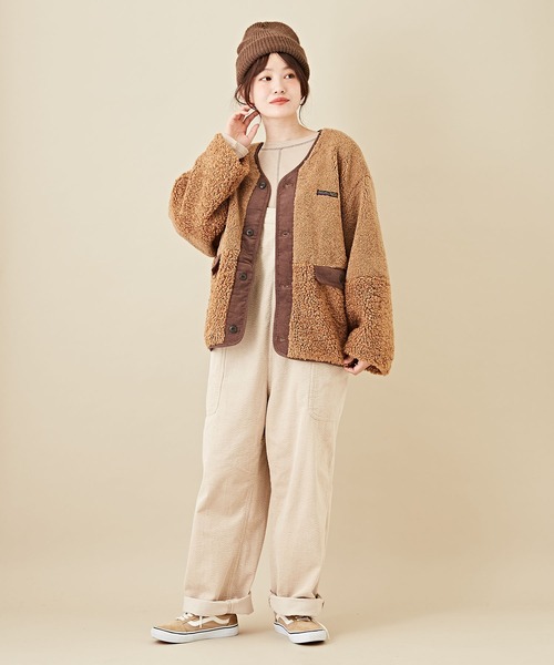 CUBE SUGAR(キューブシュガー)の「異素材ボア組合せ切替ノーカラージャケット(ノーカラージャケット・レディース・ホワイト/ブラウン/ブラック・M)」の4枚目の写真