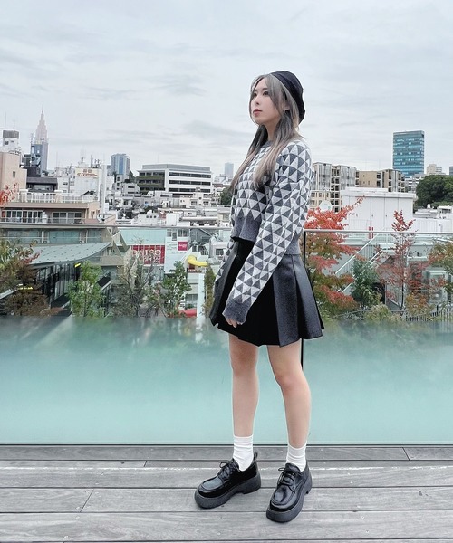 Figments（フィグメンツ）の「トライアングル柄セーター（ニット/セーター・レディース・ブラック/ブラウン・FREE）」の8枚目の写真