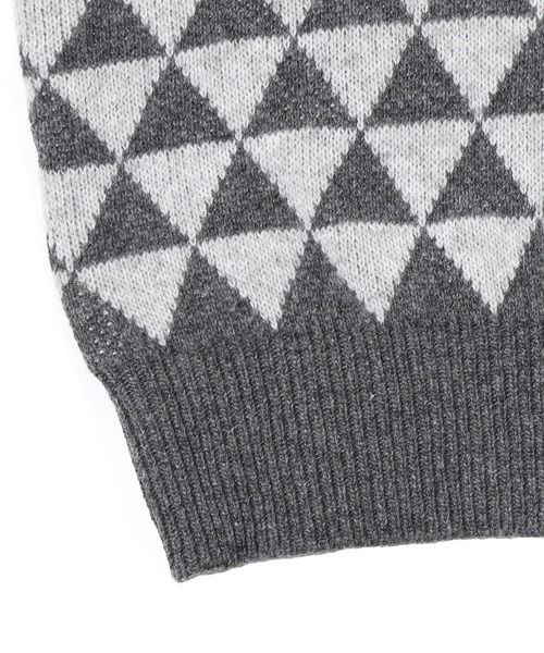 Figments（フィグメンツ）の「トライアングル柄セーター（ニット/セーター・レディース・ブラック/ブラウン・FREE）」の3枚目の写真